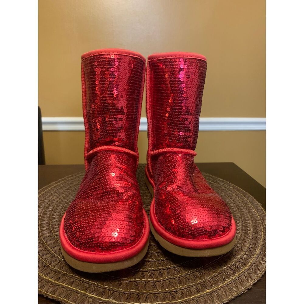 UGG CLASSIC SPARKLE SEQUIN RED LIMITED HOLIDAY EDITION WOMEN SIZE 6 RARE 🔥 - Picture 4 of 10
